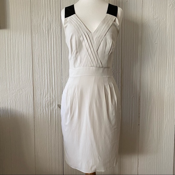 Banana Republic Monogram Collection Form Fitting Silk Dress Size 4 - Picture 2 of 14